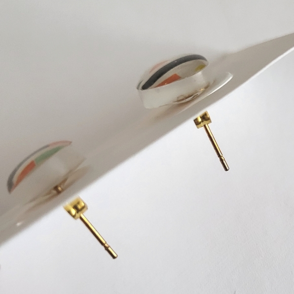 Stud earrings - Picture 2 of 2